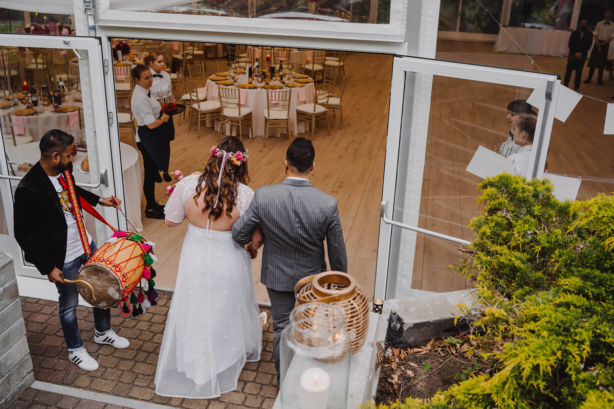 Polish Indian Wedding By The Lake Photo And Cinestory Ajem